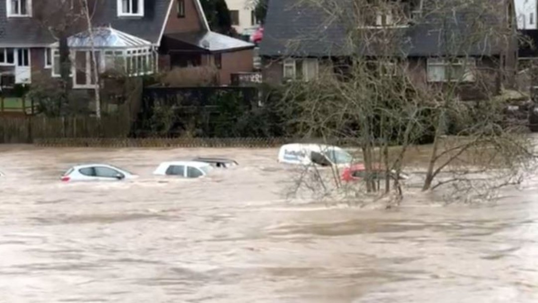Foto: Al menos mil 600 hogares en Londres se han visto afectados por los cortes de energía y gran parte de Gales sufren inundaciones