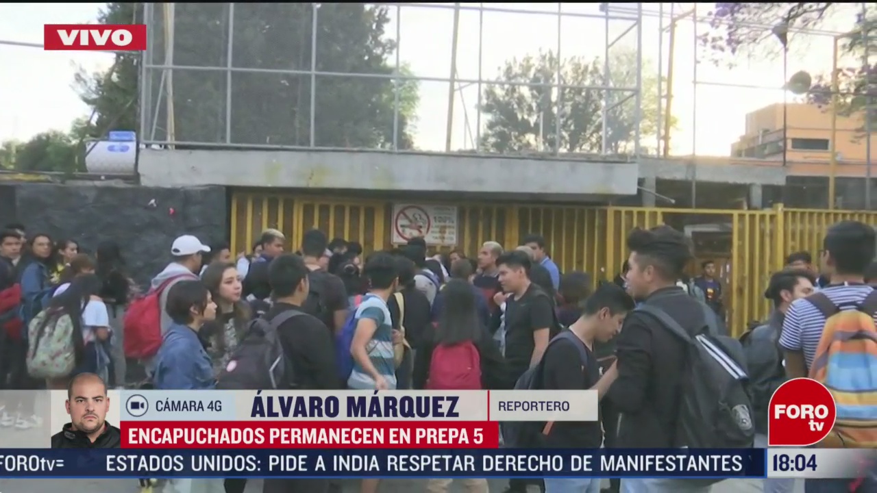 FOTO: unam ordena evacuacion de estudiantes y profesores de la prepa