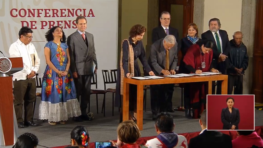 Foto: UNESCO y gobierno de AMLO firman convenio sobre pueblos indígenas