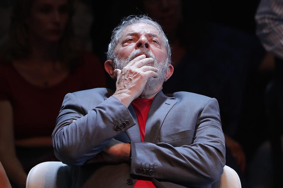 Imagen: Lula se disculpó con China por dichos del hijo de Jair Bolsonaro, 22 de marzo de 2020 (EFE)