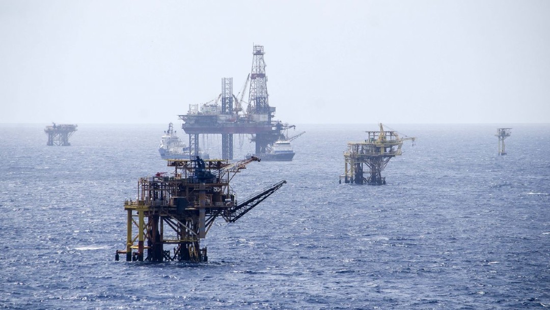 Foto: AMLO resalta producción adicional de petróleo pese a caída de precios