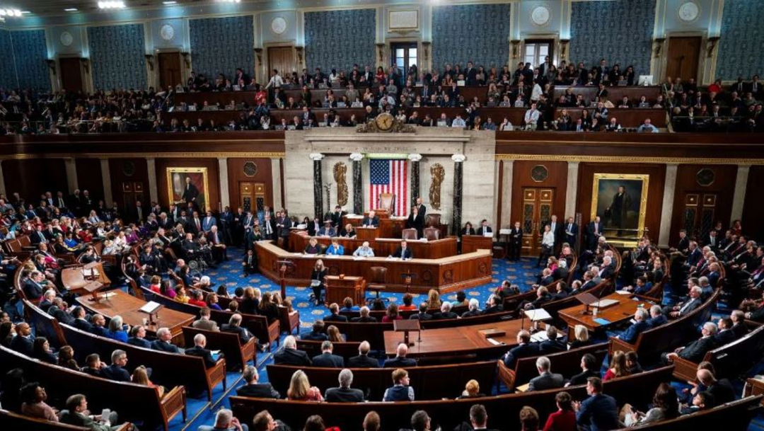 Foto: Vista general del pleno del Congreso estadounidense, 27 marzo 2020