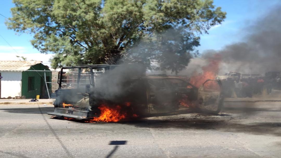 Campesinos Chihuahua queman vehículos por apertura de presa