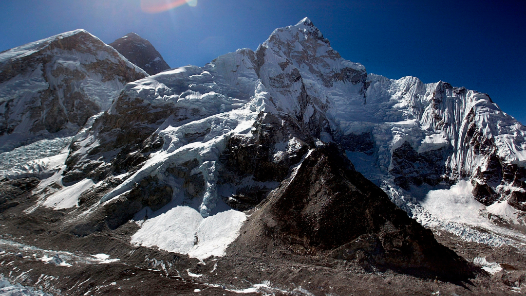 FOTO China prohíbe escalar el Everest por precaución ante coronavirus (Getty Images)