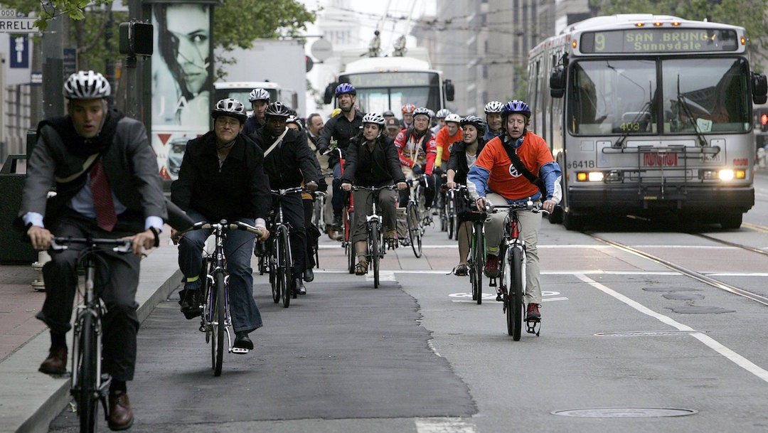 Foto Ir al trabajo en bicicleta es más peligroso que otras opciones de transporte: estudio 13 marzo 2020