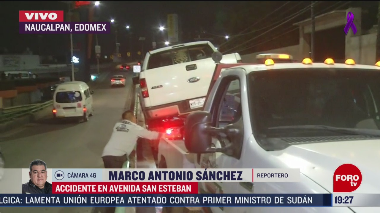 Foto: Conductor Camioneta Choca Contra Muro Naucalpan 9 Marzo 2020