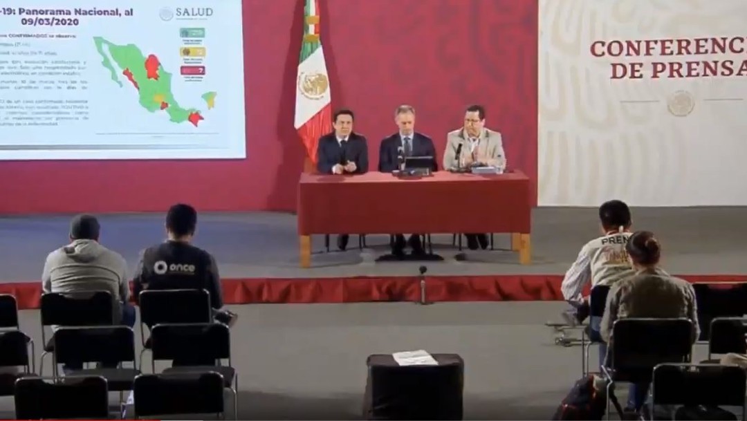 Las autoridades de Salud durante la conferencia de prensa este lunes 9 de marzo en Palacio Nacional. (Foto: Gobierno de México)