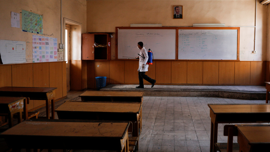 FOTO Mitad de estudiantes está en casa por pandemia de coronavirus, dice UNESCO (Reuters)