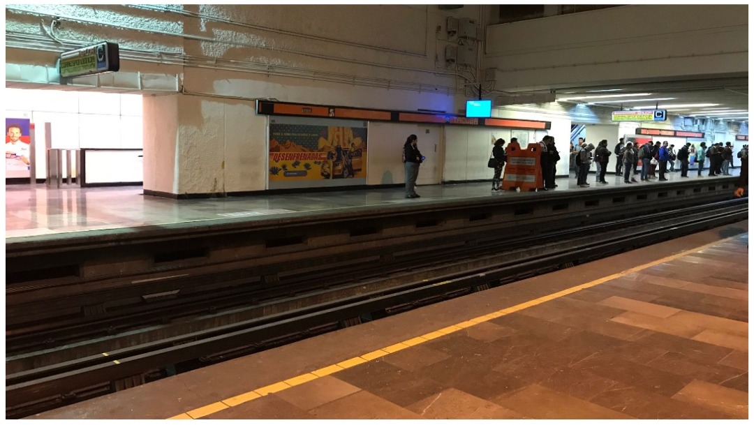 Foto: La zona exclusiva de mujeres en el Metro luce desierta, 9 de marzo de 2020 (Twitter)