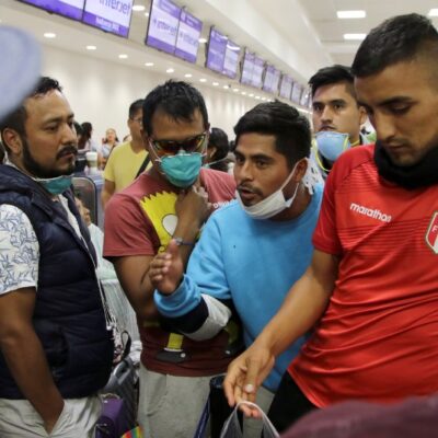 Ebrard: México y EEUU conversan sobre suspensión de vuelos por coronavirus