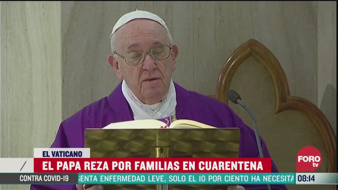 FOTO: 22 marzo 2020, el papa francisco reza por familias en cuarentena