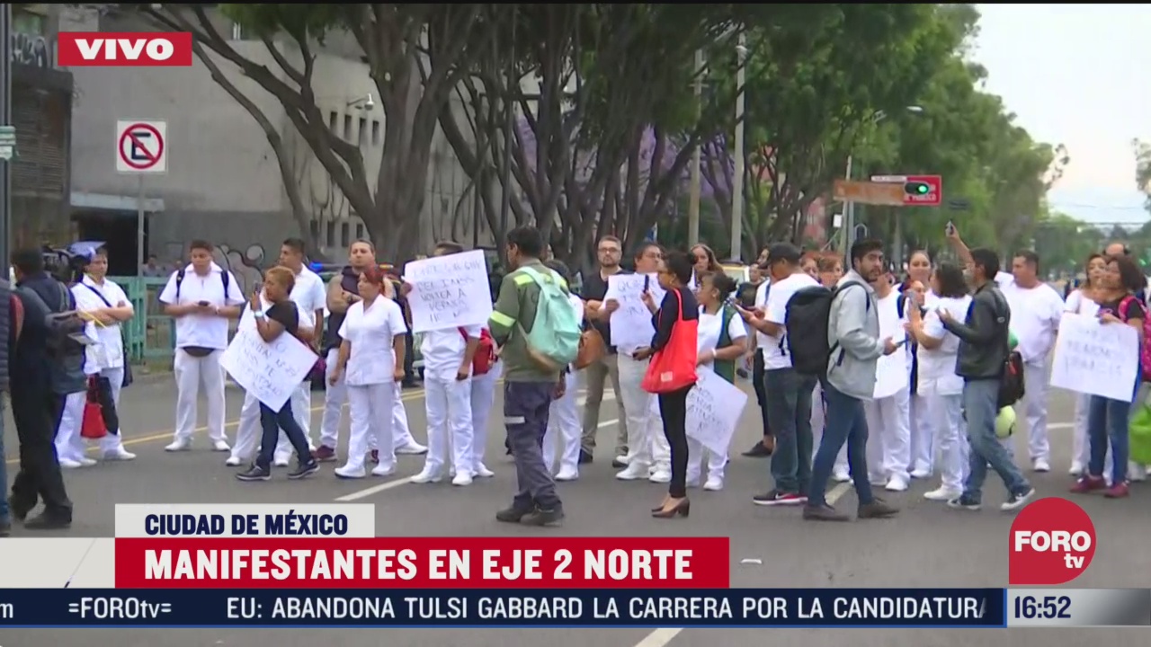 FOTO: enfermeros bloquean eje 2 norte en cdmx