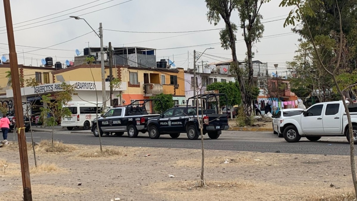 Foto: Policías detuvieron a varias personas en la colonia Delta de Jeréz, en León, Guanajuato.