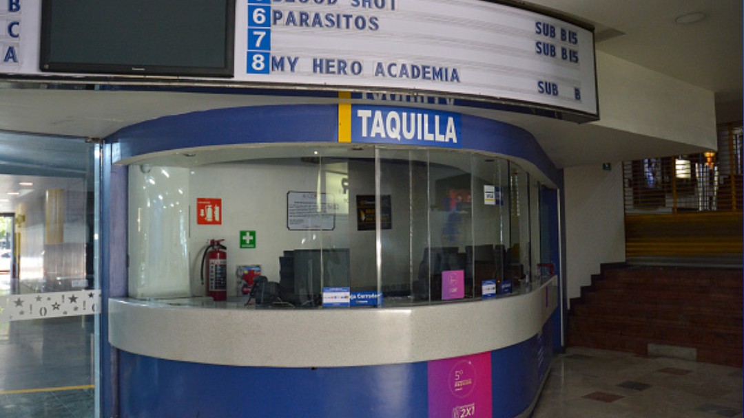 Foto: Taquilla cerrada de un Cinepolis en Ciudad de México. Getty Images