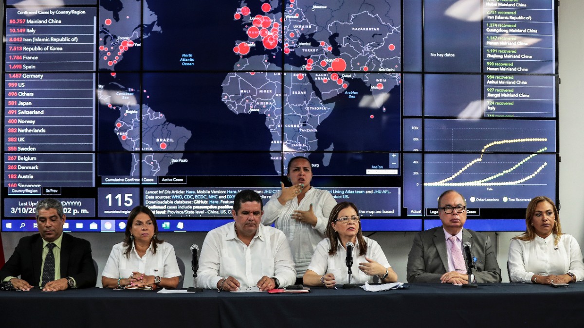 Foto: Autoridades de Salud de Panamá en conferencia de prensa. Reuters