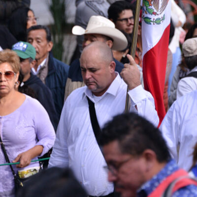 Familia LeBarón se une a marcha por justicia en Puebla
