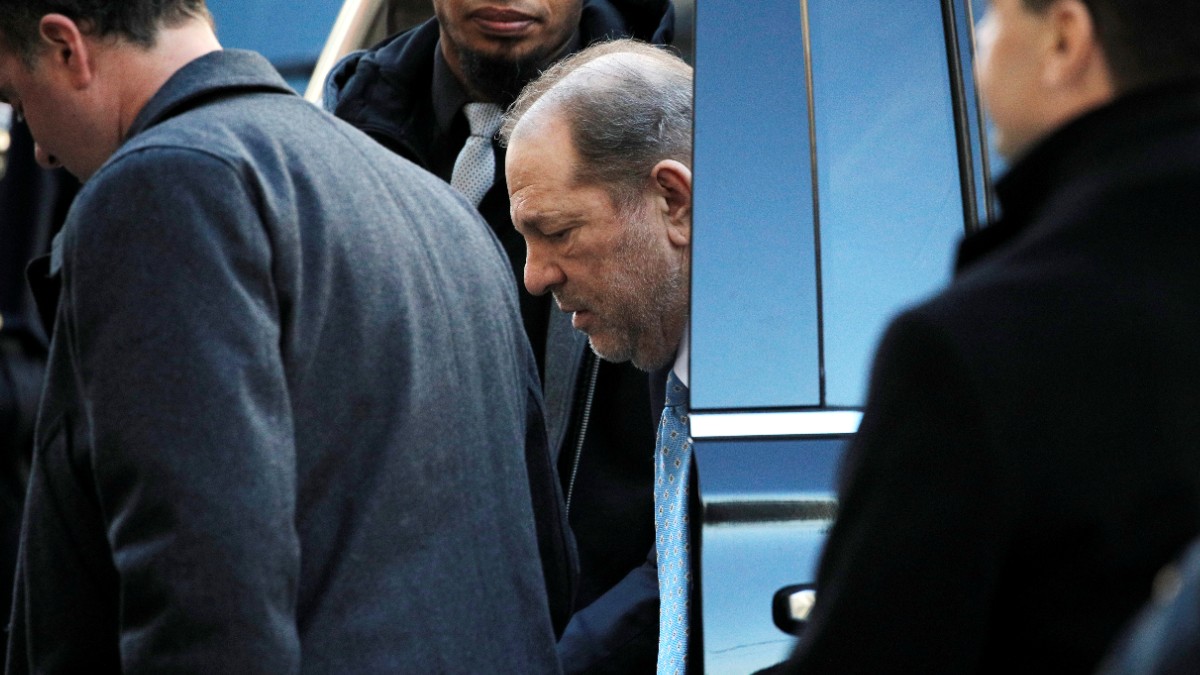 Trasladan a Weinstein del hospital a la cárcel