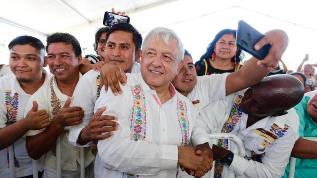 Foto: Promete AMLO dar un "cachito" de rifa a habitantes de Guerrero, 14 de marzo de 2020 (Presidencia de la República)