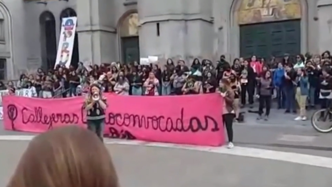 FOTO: Transforman canción del programa chileno "31 Minutos" en himno feminista, el 05 de marzo de 2020