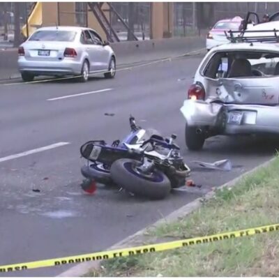 Muere motociclista tras chocar con vehículo descompuesto en Avenida Central