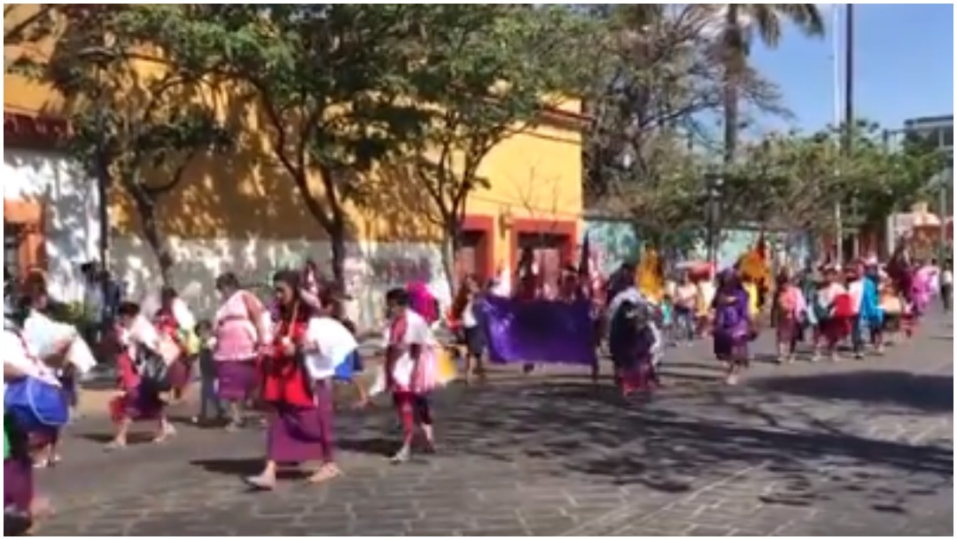 Indígenas y campesinas de Oaxaca se suman a marcha del 8-M, 8 de marzo de 2020 (Twitter)