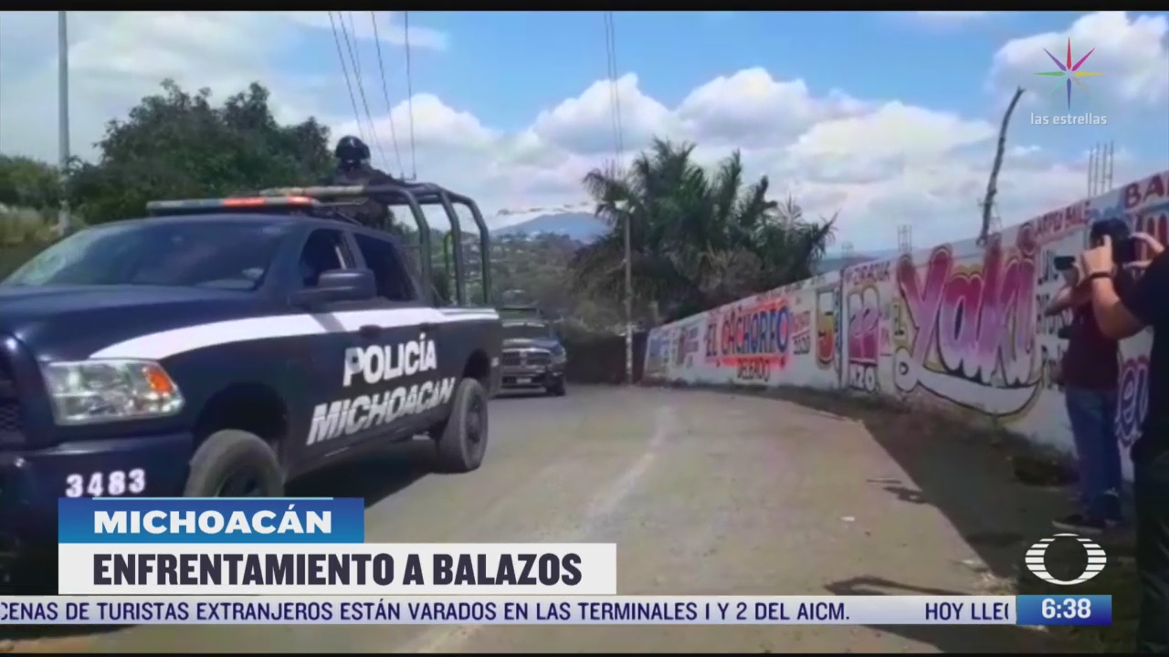 policias enfrentan a delincuentes en ziracuaretiro michoacan