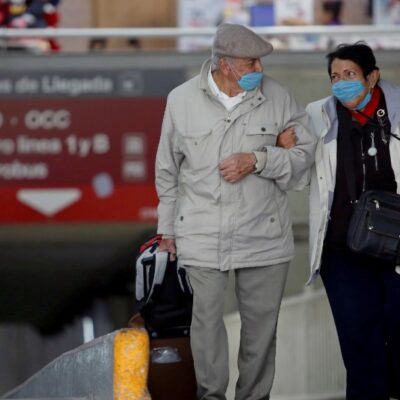 Retornan a México mil 153 connacionales por coronavirus, dice Ebrard