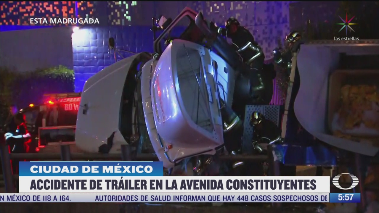 se registra accidente de trailer en la avenida constituyentes en cdmx