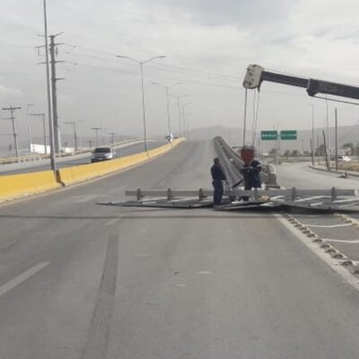 Fuertes tolvaneras en Torreón provocan accidentes carreteros