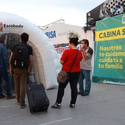 Instalan túneles sanitizantes en Nuevo León que desinfectarán hasta 30 personas por minuto