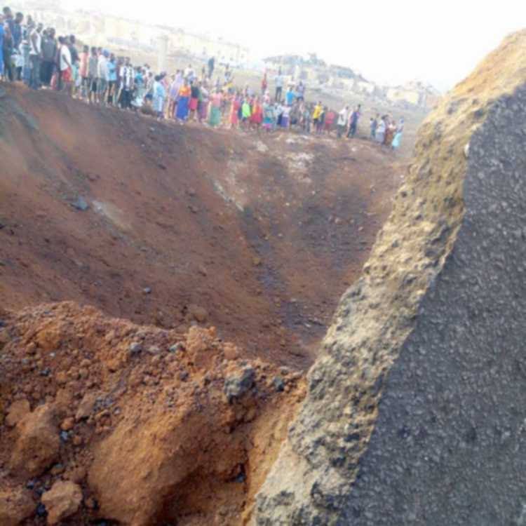 Galería: Presunto 'meteorito' cae en Nigeria y deja un inmenso cráter