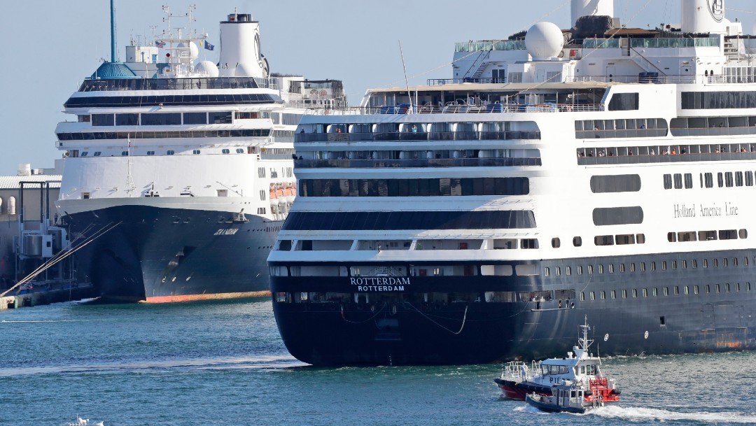 Foto: Pasajeros de cruceros con casos de coronavirus finalmente bajan en Florida