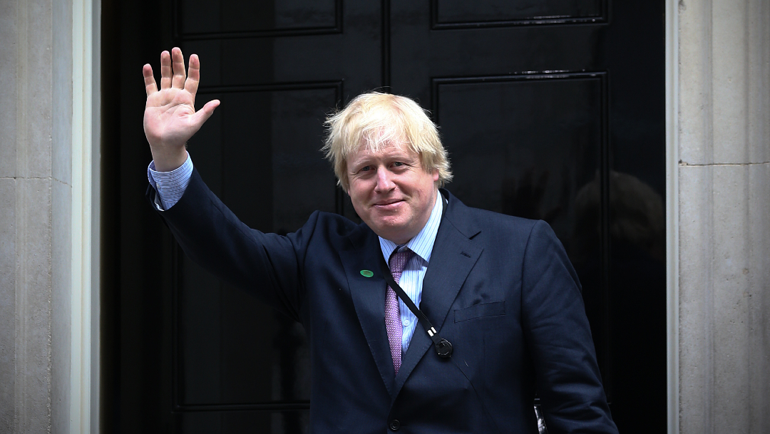 FOTO: Boris Johnson, animado pese a hospitalización por coronavirus, el