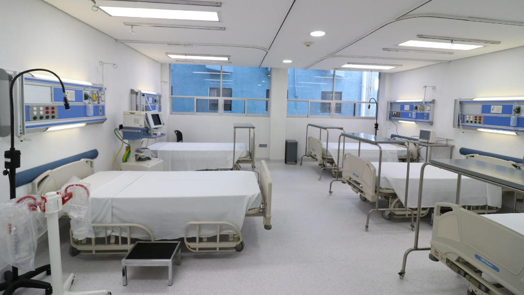 Fotografía de un hospital en León exclusivo para atender a pacientes con coronavirus, 29 abril 2020