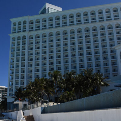 Reportan cierre temporal de 153 hoteles en México por contingencia