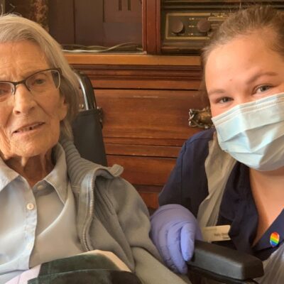 Bisabuela de 106 años supera el coronavirus en Inglaterra