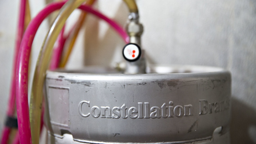 Foto: Un barril de cerveza de la empresa Constellation Brands, 1 abril 2020