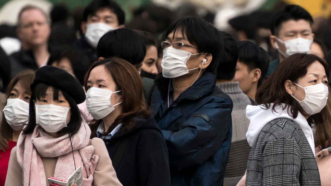 FOTO: Japón se prepara para un estado de alerta sanitaria por coronavirus, el 6 de abril de 2020