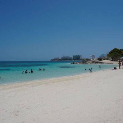 AMLO pide no ir a playas durante emergencia por coronavirus