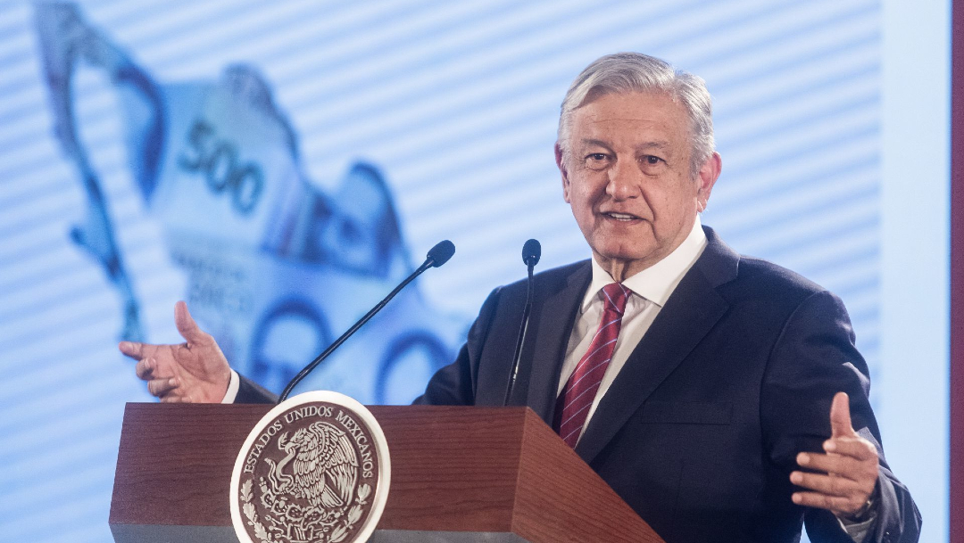 Foto: El presidente Andrés Manuel López Obrador en conferencia de prensa matutina, 15 abril 2020