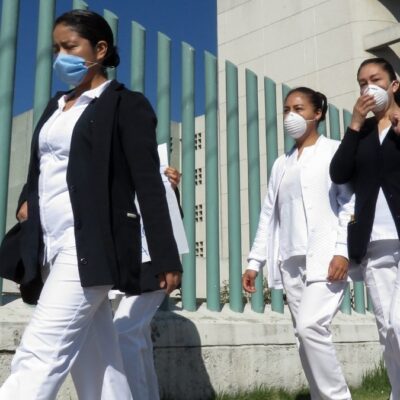 Arrojan cloro a enfermera de Sinaloa por miedo a coronavirus