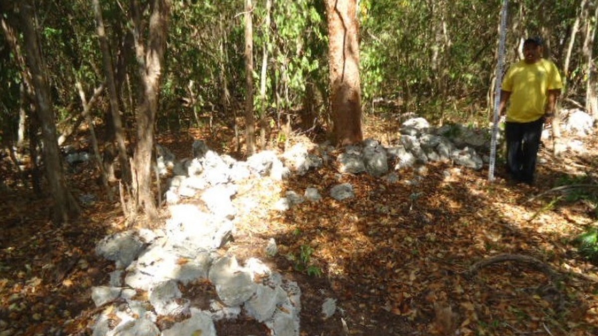 Descubren aldea prehispánica en Mahahual, Quintana Roo
