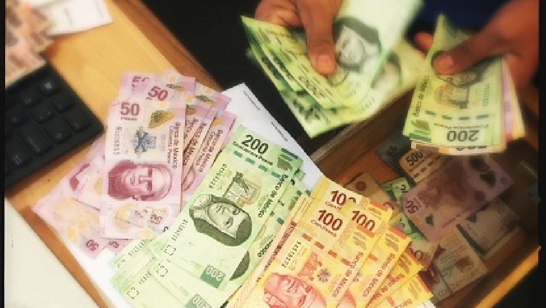 Foto: Peso se deprecia 1% tras recorte a nota soberana y a Pemex, 18 de abril de 2020, (Getty Images, archivo)