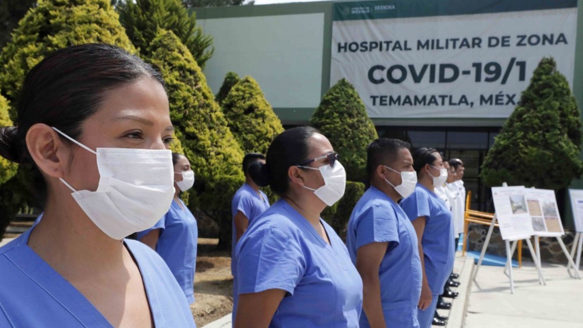 Coronavirus: SAT dona a Sedena equipo médico y telas