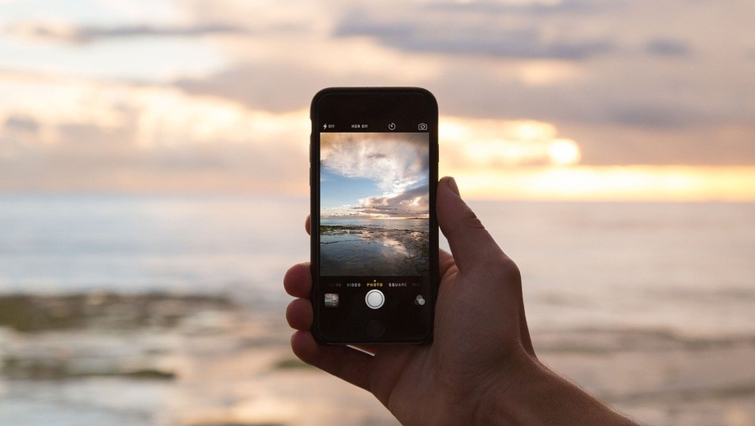 ¿Cómo 'revelar' negativos de fotos usando un smartphone?