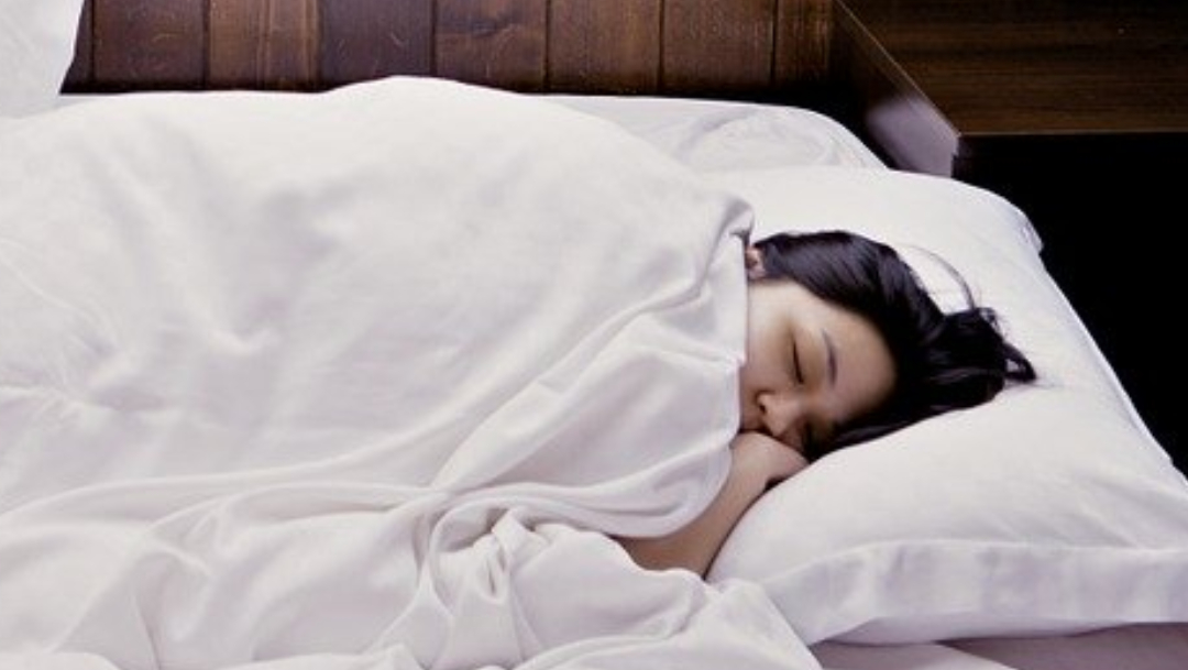 ¿Por qué hablamos dormidos y qué significado tiene?