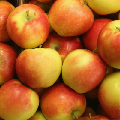 9 razones por las que es saludable comer manzanas