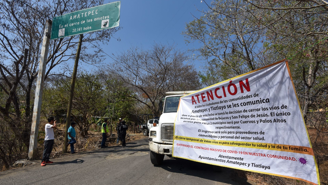 Foto: Los municipios de Amatepec y Tlatlaya del Sur, en el Estado de México, cerraron sus principales accesos para evitar un contagio masivo por coronavirus, 16 abril 2020