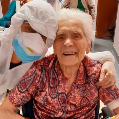 Italiana de casi 104 años se recupera de coronavirus ‘con fe’