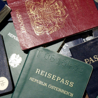 Alerta SRE sobre páginas web falsas para tramitar pasaportes